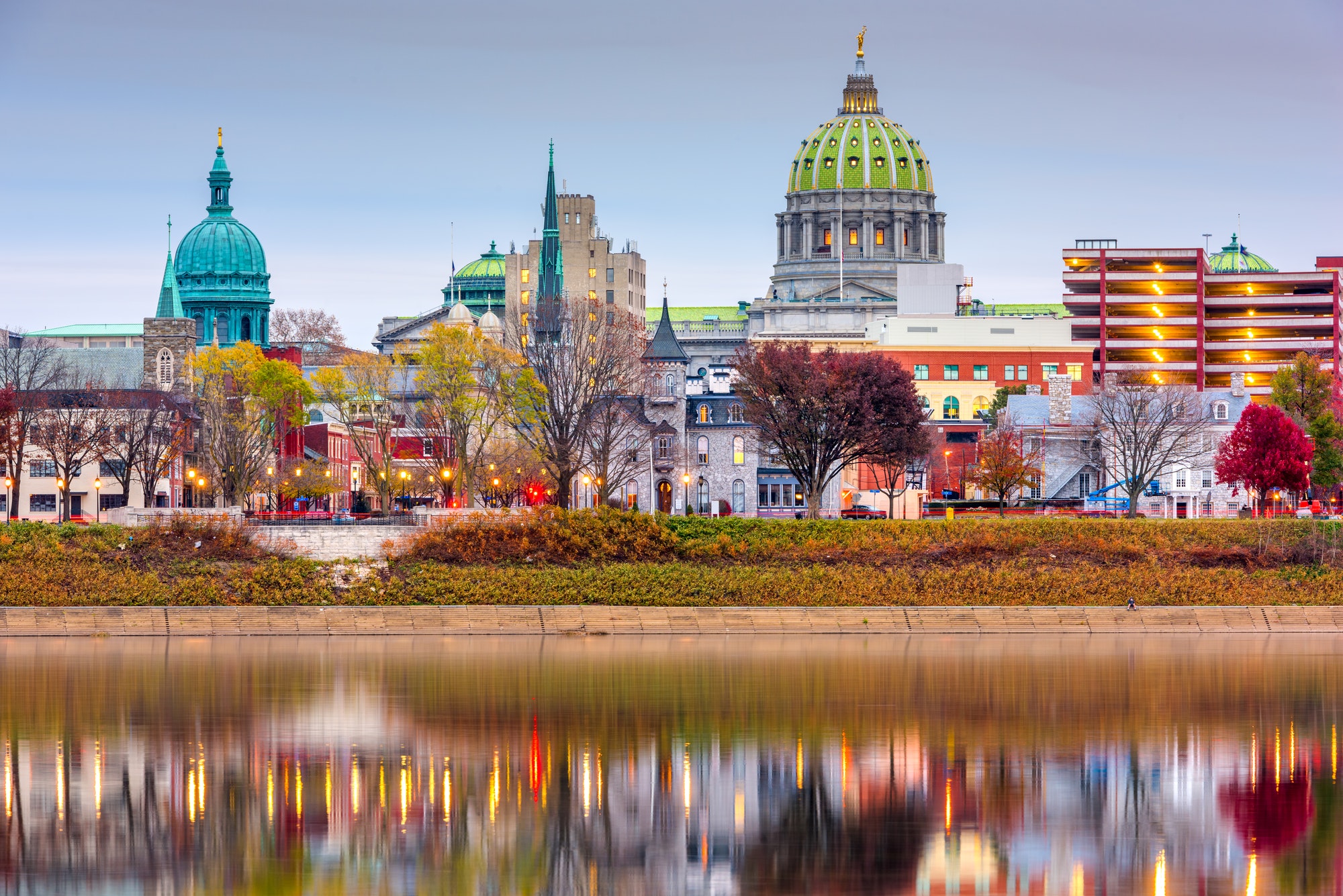 Harrisburg, Pennsylvania, USA skyline on the Susquehanna River